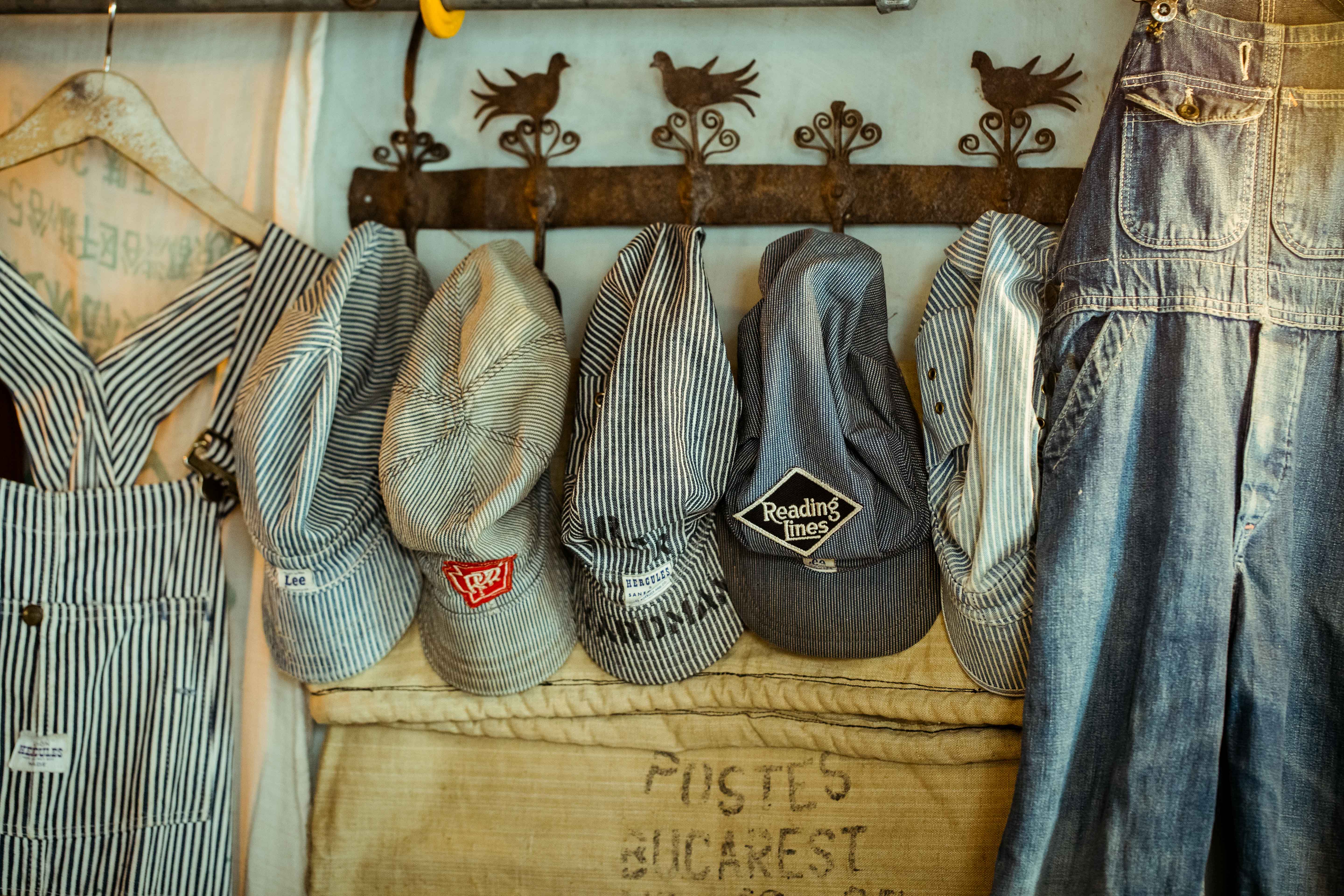 WOODEN SUBMARINE SHOPPING & RETAIL